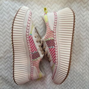 NIB Dolce Vita Daran Wedge Sneaker. Sz 8. Statement Platform Wedge Spring Tennis